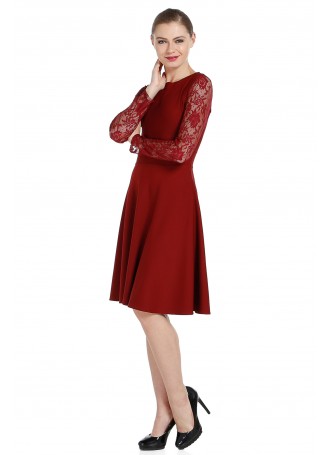KOLLARI DANTEL KLOŞ ELBİSE – BORDO